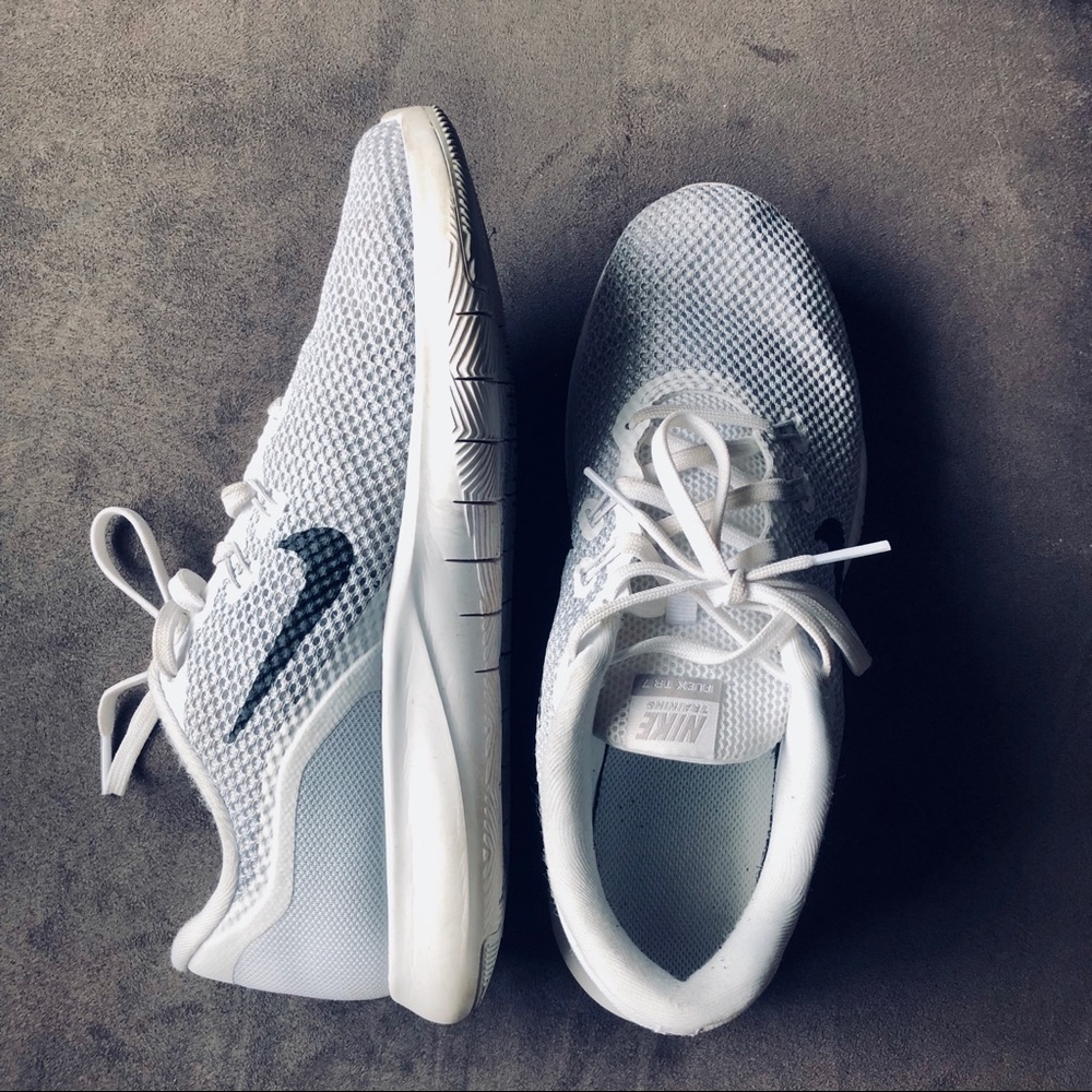 Nike flex training sneakers size 7.5